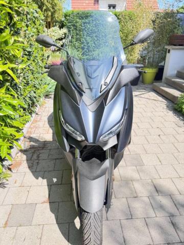 Yamaha X Max image 2