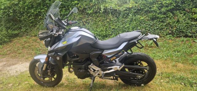 F 900 R image 3