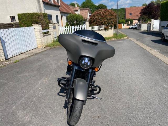 Street Glide image 4