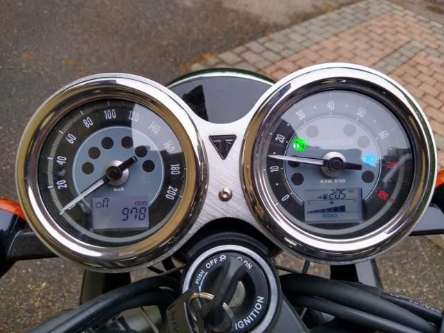 Bonneville T100 image 1