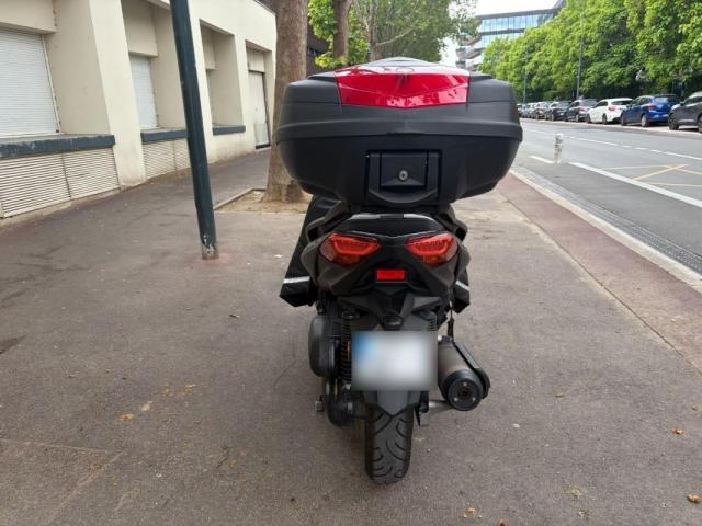Yamaha X Max image 1