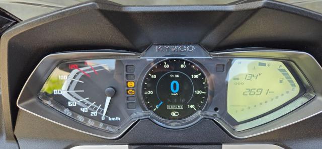 Kymco Downtown image 4