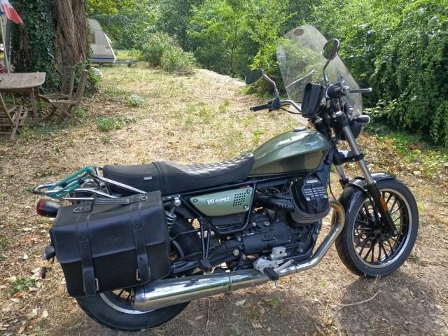 Moto Guzzi V9 Roamer 