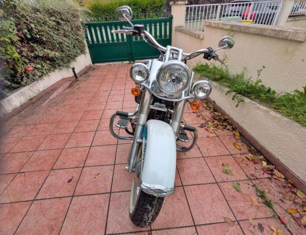 Softail Deluxe image 4
