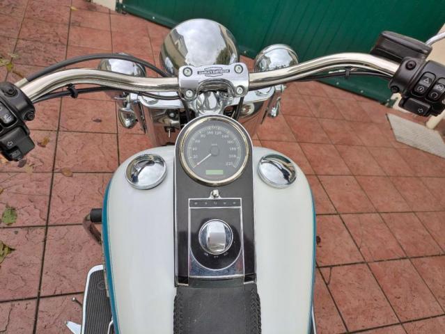 Softail Deluxe image 3