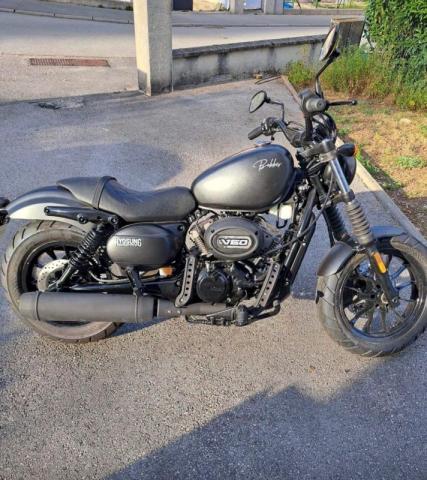 Hyosung Bobber 125 