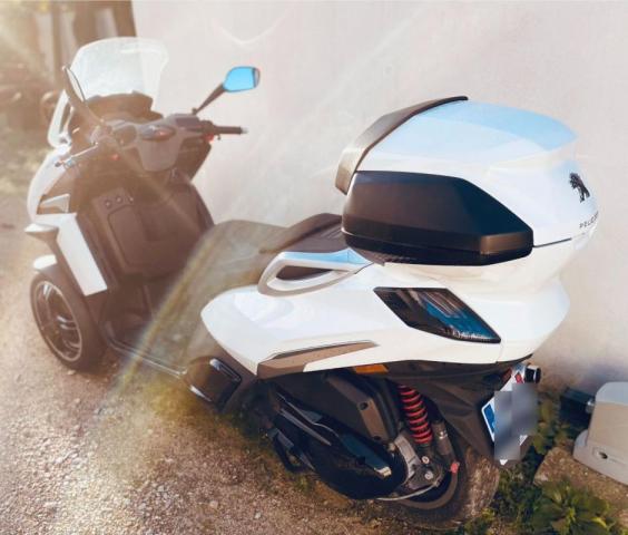 Peugeot Metropolis 400 image 4