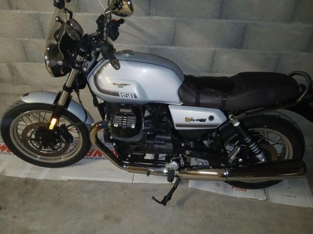 Moto Guzzi V7 850 Special 100th Anniversary 
