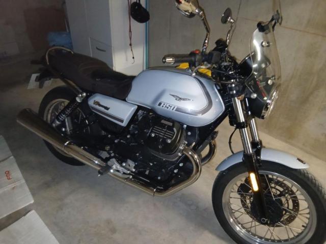 Moto Guzzi V7 850 Special 100th Anniversary image 4