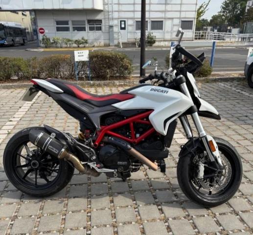 Ducati Hypermotard 