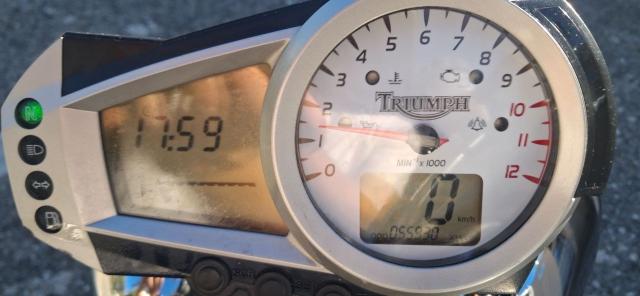 Speed Triple image 4