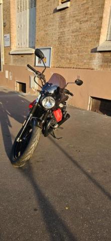 Moto Guzzi V7 Carbon image 2