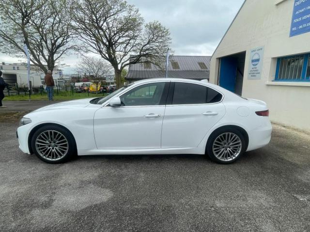 Alfa Romeo Giulia image 5