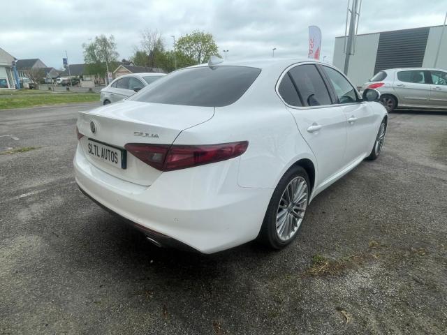 Alfa Romeo Giulia image 7