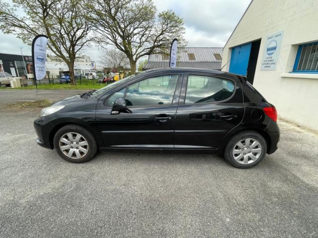 Peugeot 207 image 2