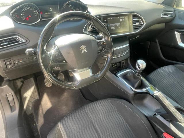 Peugeot 308 image 3