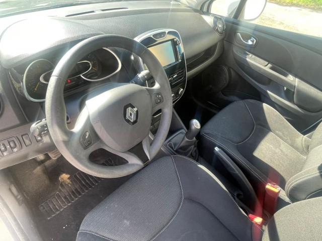 Renault Clio image 9