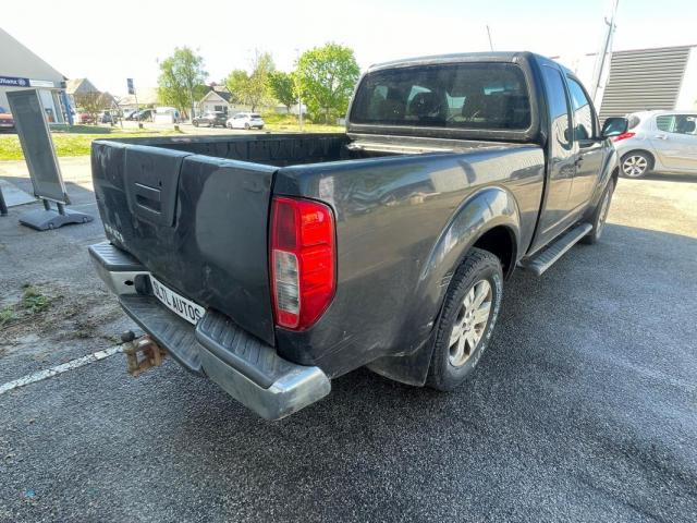 Nissan Navara image 9