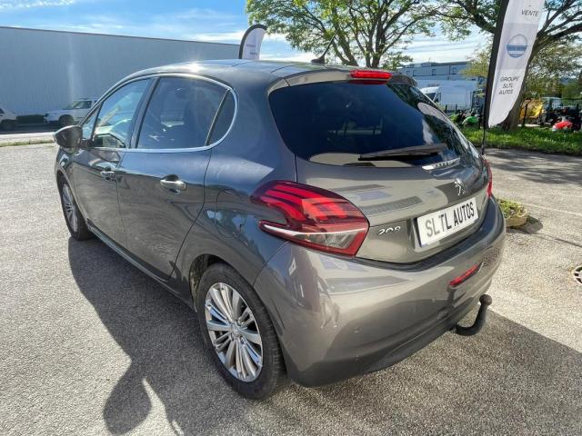 Peugeot 208 image 1