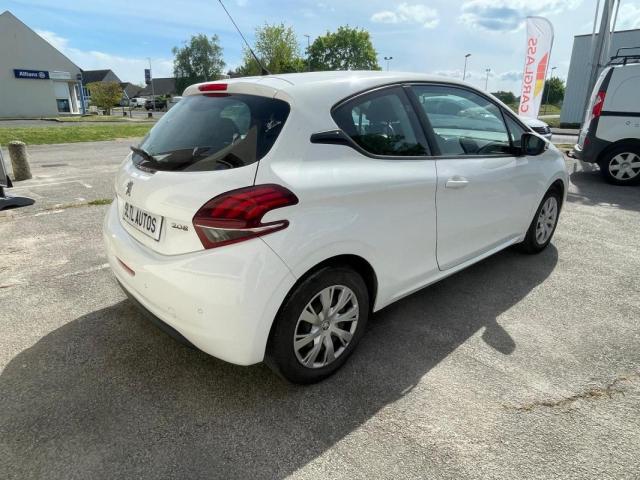 Peugeot 208 image 4