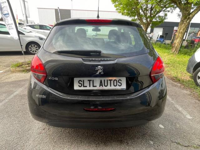 Peugeot 208 image 8