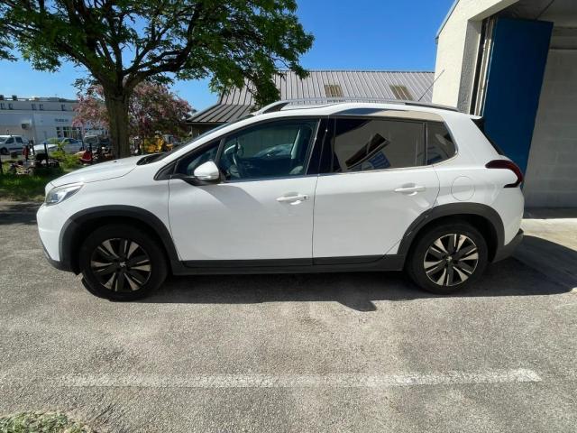 Peugeot 2008 image 5