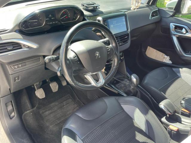 Peugeot 2008 image 7