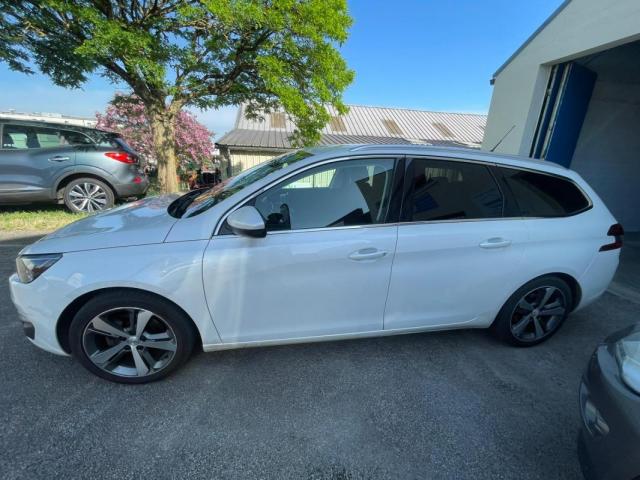 Peugeot 308 image 8