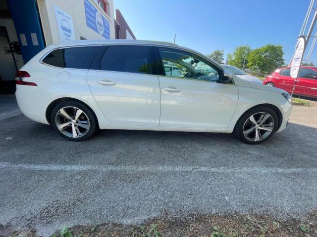 Peugeot 308 image 6