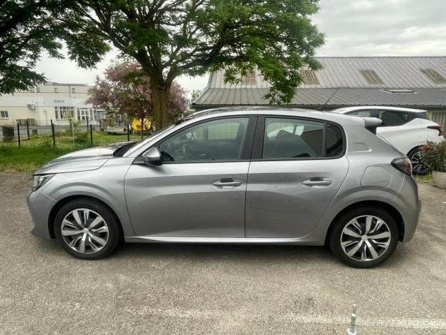 Peugeot 208 image 9