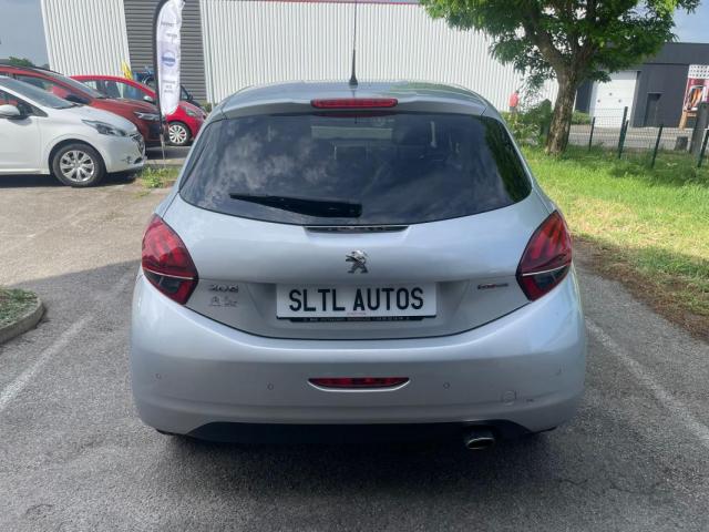 Peugeot 208 image 3