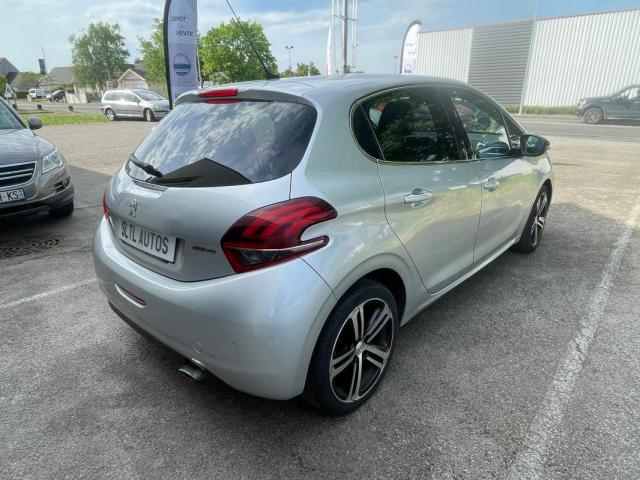 Peugeot 208 image 1