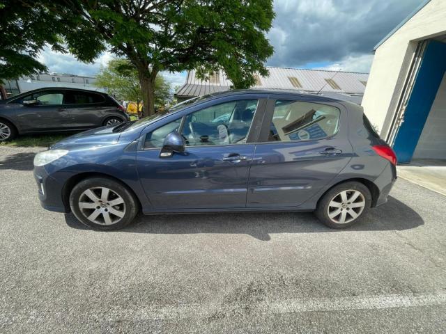 Peugeot 308 image 9