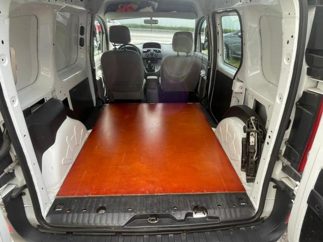 Renault Kangoo image 9