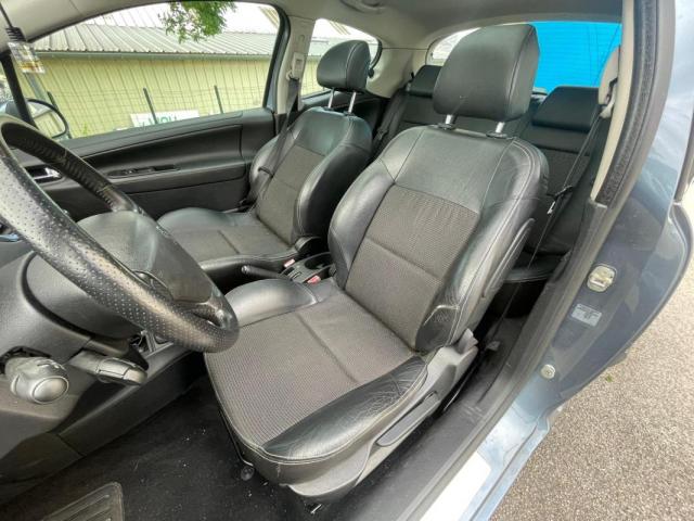 Peugeot 207 image 1