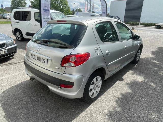 Peugeot 206 image 9
