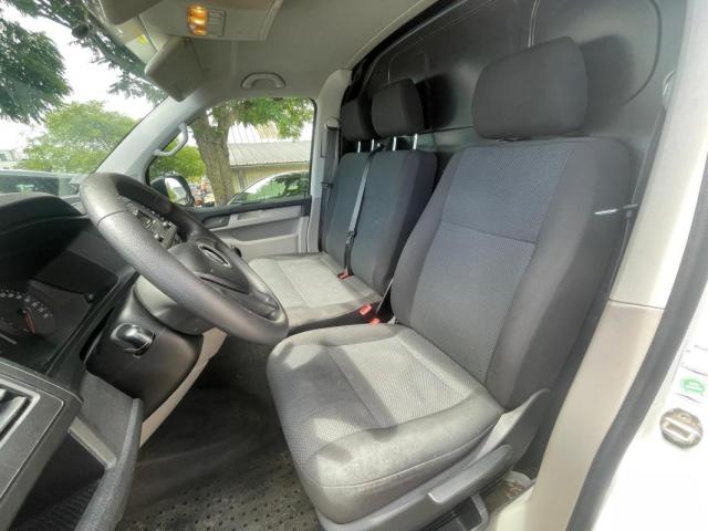 Volkswagen Transporter image 6