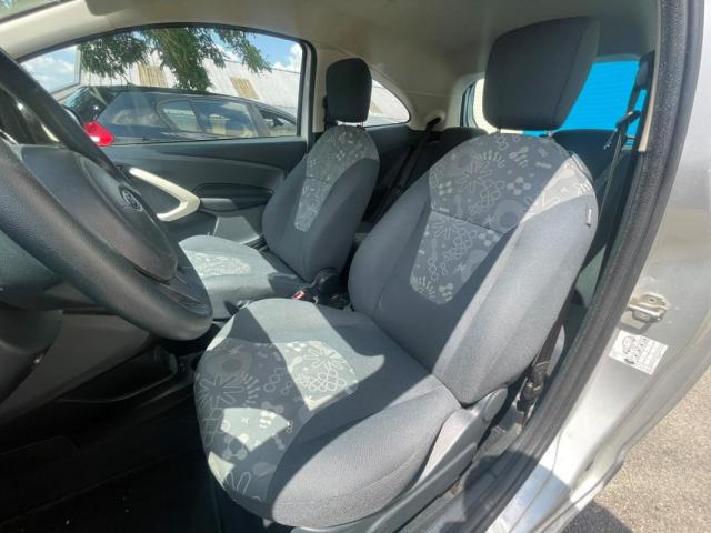 Ford Ka image 9