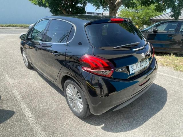 Peugeot 208 image 3