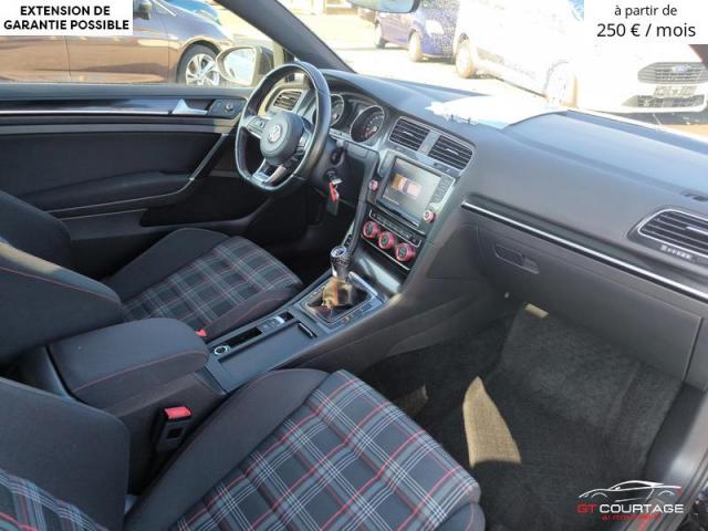 Volkswagen Golf VII GTI image 5