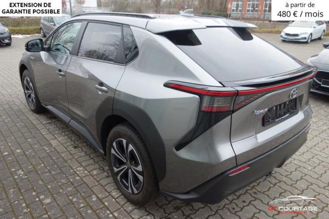 Toyota BZ4X FWD Comfort image 2