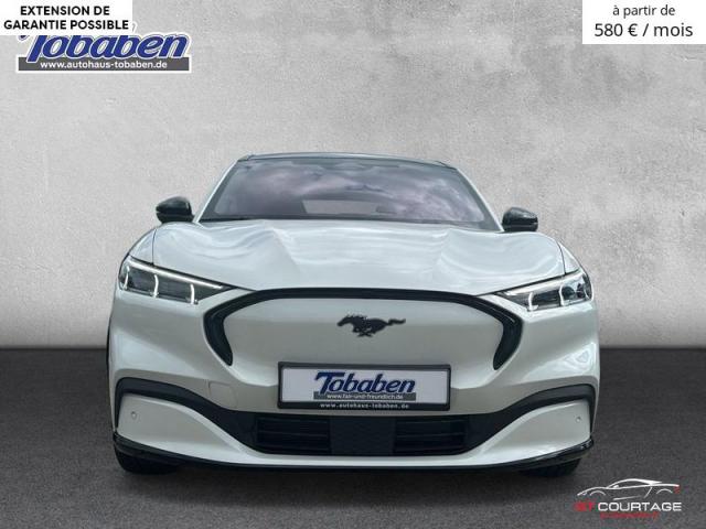 Ford Mustang Mach-E Premium image 3