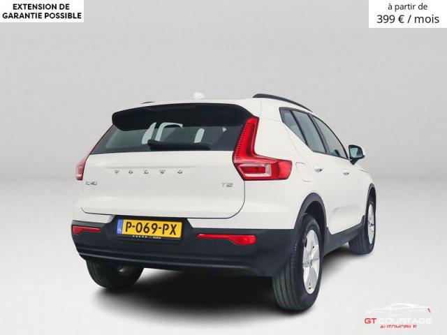 Volvo XC40 T2 Momentum Core image 2
