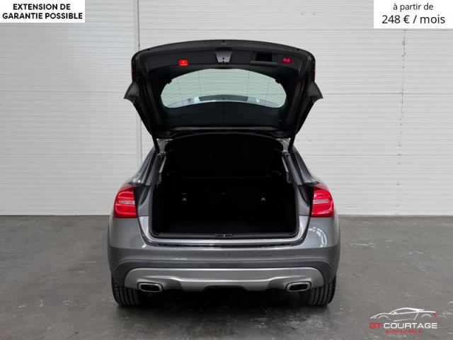 Mercedes Benz GLA 180 Prestige image 4