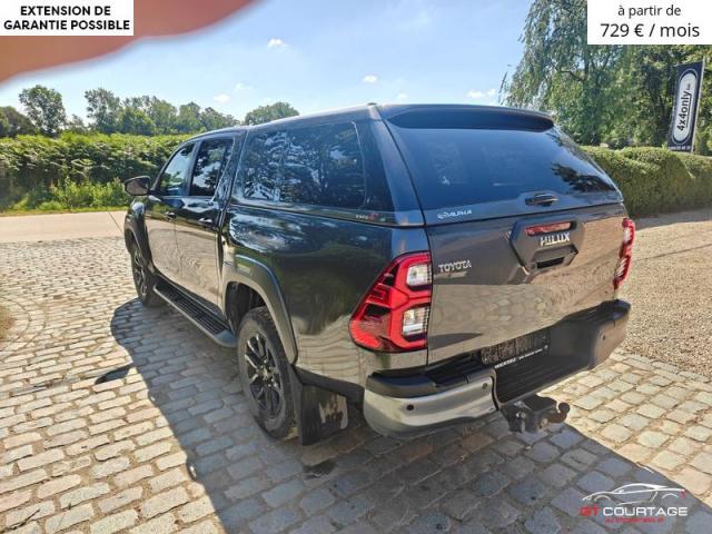 Toyota Hilux 2.8 D-4D 4WD Invincible image 1