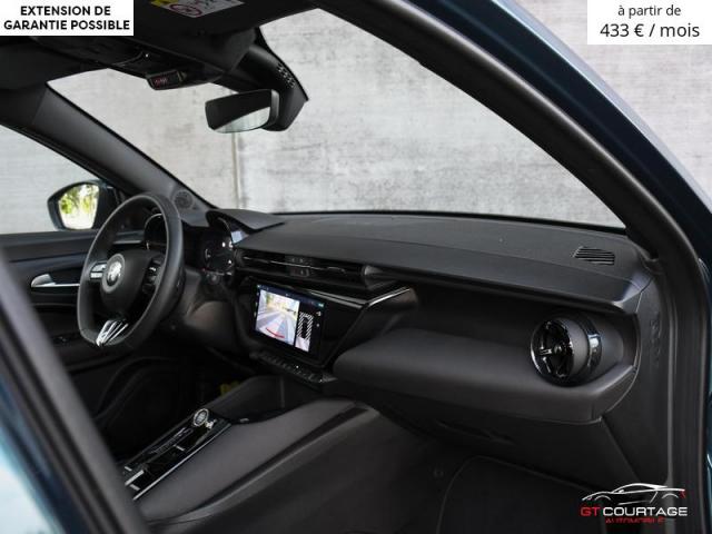 Alfa Romeo Junior 1.2 Turbo Hybrid Speciale image 6