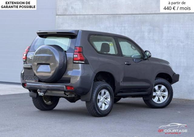 Toyota Land Cruiser 2.8 D-4D Country image 3