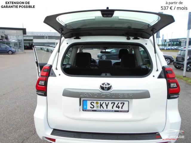 Toyota Land Cruiser 2.8 D-4D Comfort image 1
