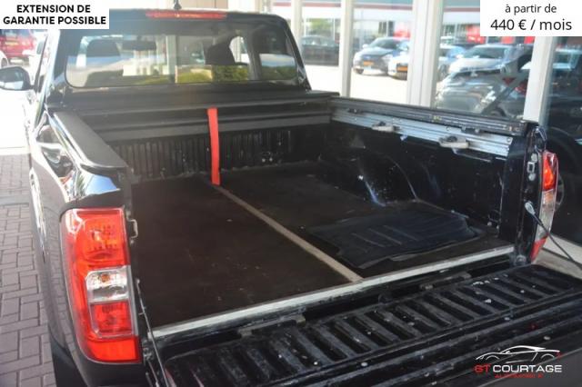 Nissan Navara 2.3 DCi N-Connecta King Cab image 2