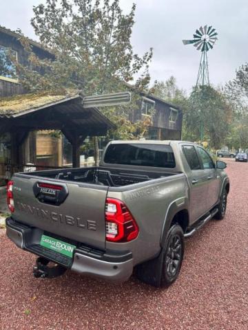 Toyota Hilux image 2